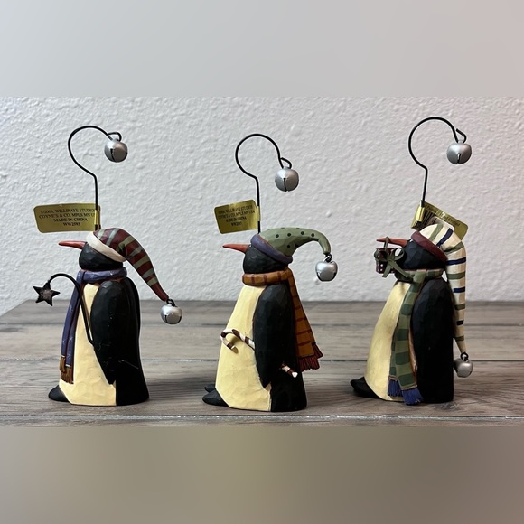 Williraye Studios *NWT* 2006 Christmas Ornaments Marching Penguins set of 3 - Picture 6 of 8